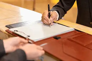 巴勒斯坦那边的人到南京旅游需要准备什么